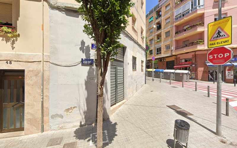 Fotografia tomada fuera de TINYOL - Panadería en Esplugues de Llobregat, Barcelona