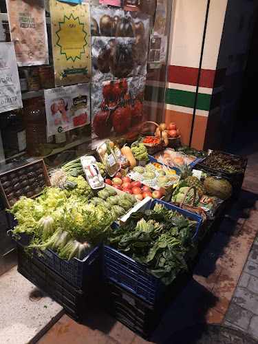 Fotografia tomada fuera de Ca la Magdalena. Productes de proximitat - Fruiteria en Cornudella de Montsant, Tarragona