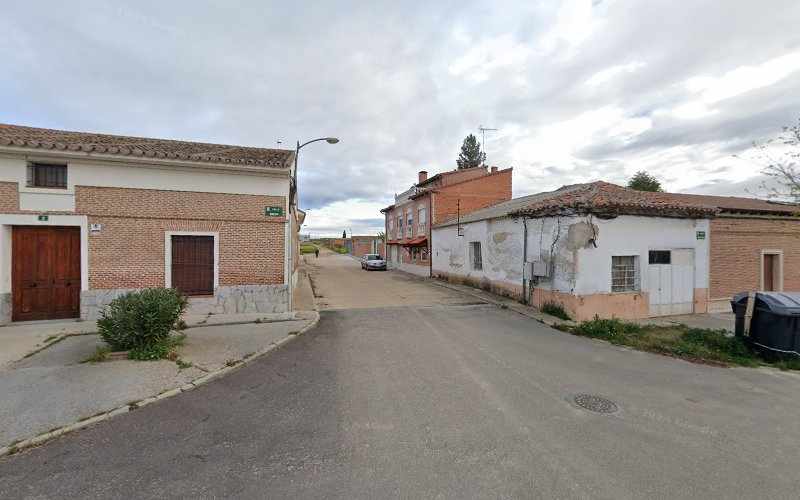 Fotografia tomada fuera de Emilio Pariente Arroyo - Panadería en Villaverde de Medina, Valladolid