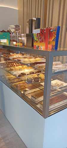 Fotografia tomada fuera de Pastelería Belaria (Plaza de Madrid) - Pastelería en Valladolid, Valladolid