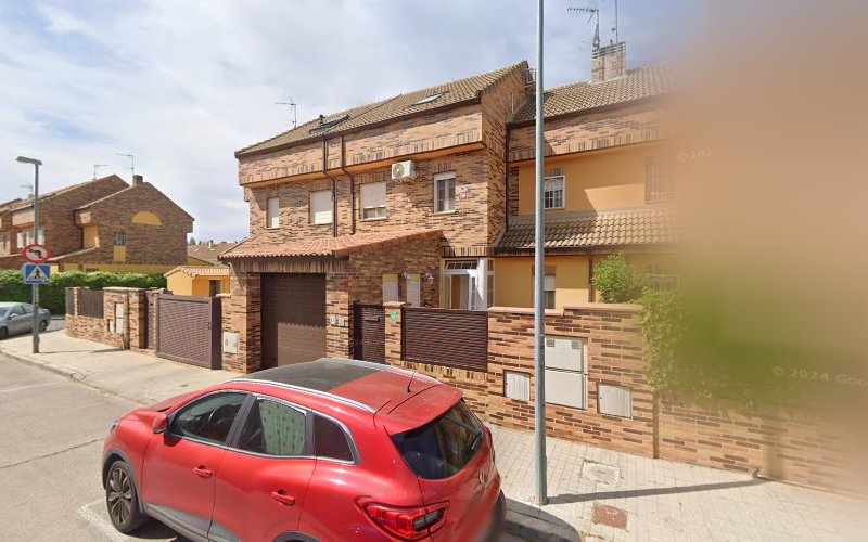 Fotografia tomada fuera de Laclaustra Maquinaria - Equipos para panaderías en Valdemorillo, Madrid