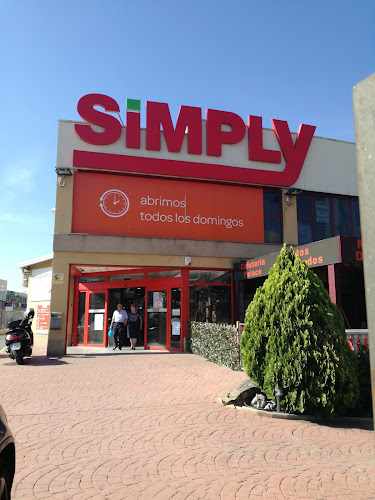 Fotografia tomada fuera de Alcampo - Supermercado en Valdemorillo, Madrid