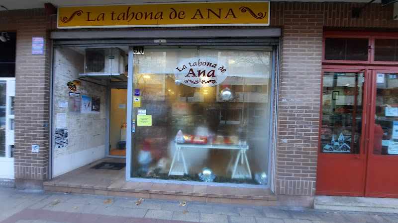 Fotografia tomada fuera de La tahona de Ana - Panadería en Valladolid, Valladolid
