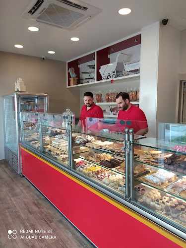 Fotografia tomada fuera de Pastelería La Reina Golosa - Pastelería en El Tablero, Las Palmas