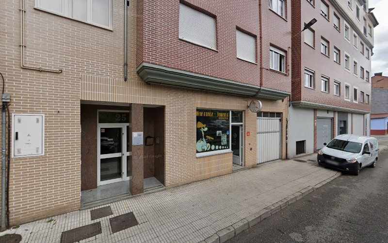 Fotografia tomada fuera de María Covadonga Martínez Jamart - Panadería en El Entrego, Asturias