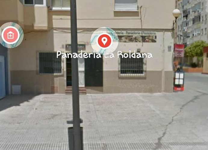 Fotografia tomada fuera de Panaderia La Roldana - Panadería en San Fernando, Cádiz