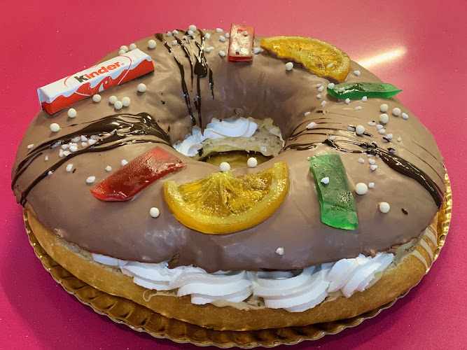 Fotografia tomada fuera de TIENDA BOMBÓN PASTELERÍA FRUTOS SECOS. - Pastelería en San Clemente, Cuenca