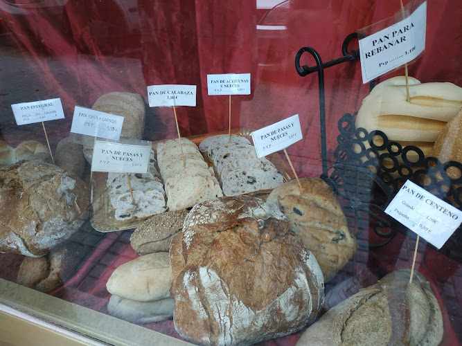Fotografia tomada fuera de Pan y Dulces La Tahona - Panadería en Gandia, Valencia