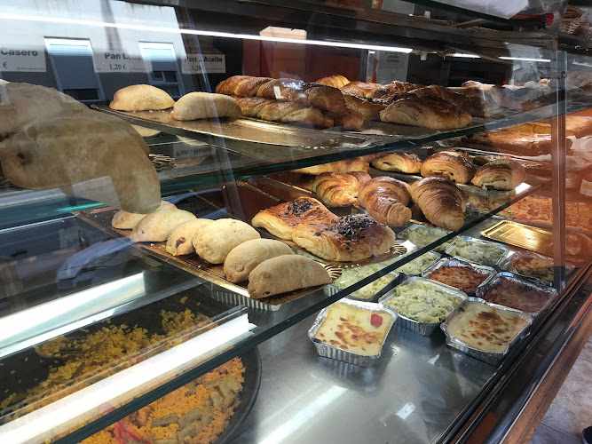 Fotografia tomada fuera de Pannísimo Panadería Pastelería Comidas para llevar - Panadería en Gandia, Valencia
