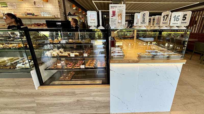 Fotografia tomada fuera de Tano | Pastisseria i Panadería - Pastelería en Gandia, Valencia