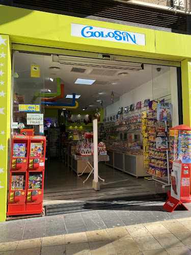 Fotografia tomada fuera de Golosin gandia - Tienda de golosinas en Gandia, Valencia