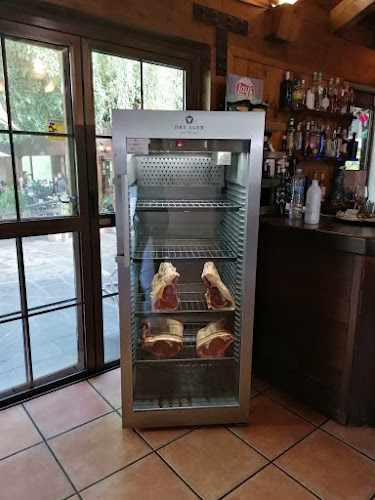 Fotografia tomada fuera de El Asador de Fiscal - restaurantes en Fiscal, Huesca