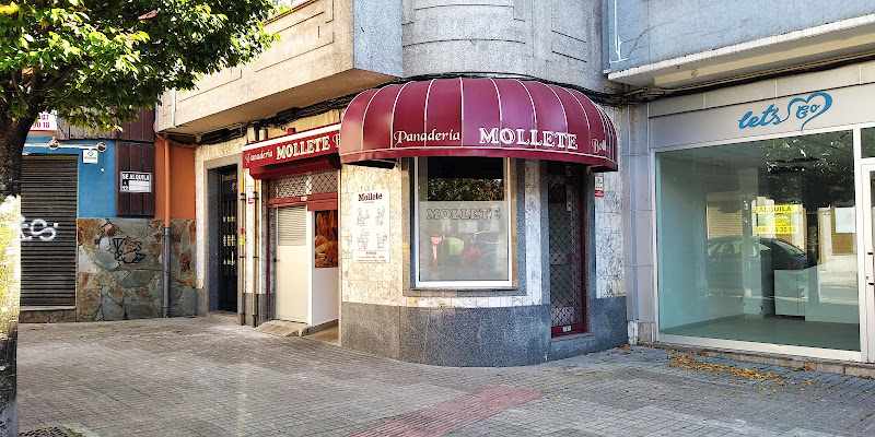 Fotografia tomada fuera de Panadería Mollete - Panadería en Ferrol, A Coruña