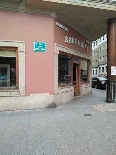 Fotografia tomada fuera de Panadería Santa Rita S.L. - Panadería en Ferrol, A Coruña