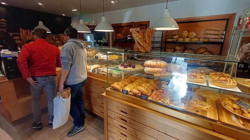 Fotografia tomada fuera de Forn Valls - Panadería en La Ràpita, Barcelona
