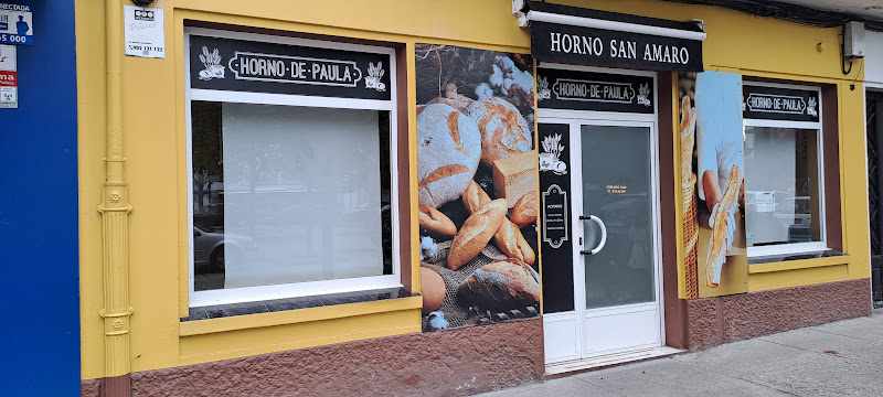 Fotografia tomada fuera de Horno San Amaro - Horno de Paula - Panadería en Ferrol, A Coruña