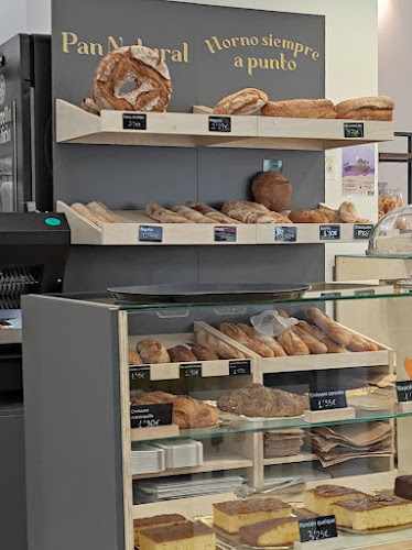 Fotografia tomada fuera de Loira - Panadería en Ferrol, A Coruña