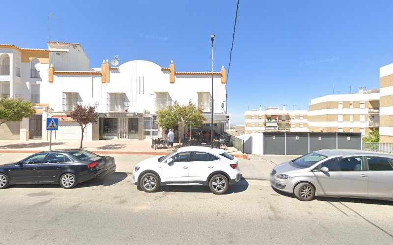 Fotografia tomada fuera de Panadería y Dulces Artesanos Pedro y Conchi - Panadería en Estepa, Sevilla