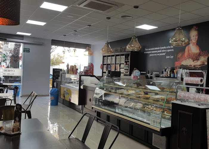 Fotografia tomada fuera de CAPRICHOS DE ANTAÑO - Heladería en Estepa, Sevilla