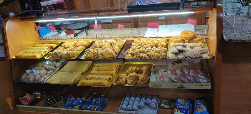 Fotografia tomada fuera de La Cova - Forn de pa en Els Monjos, Barcelona