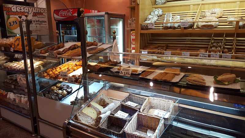 Fotografia tomada fuera de Horno Sanbrandán - Panadería en A Coruña, A Coruña