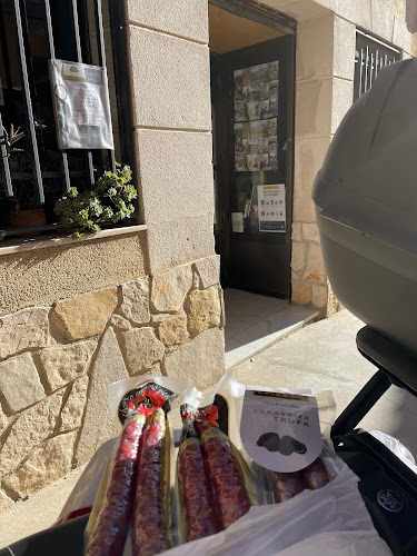 Fotografia tomada fuera de Alimentación Tere - Tienda de alimentación en Ejulve, Teruel