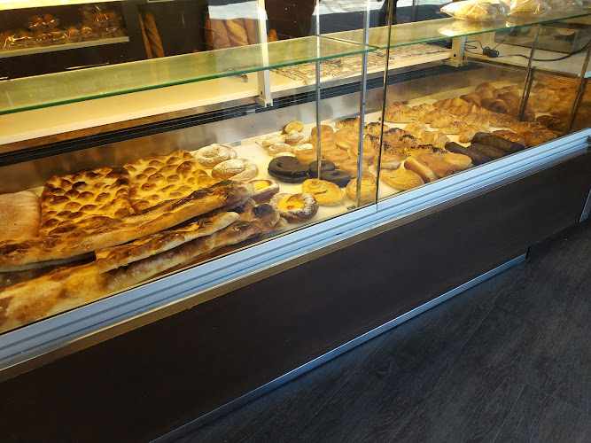 Fotografia tomada fuera de Forn Sant Esteve - Panadería en Bagà, Barcelona