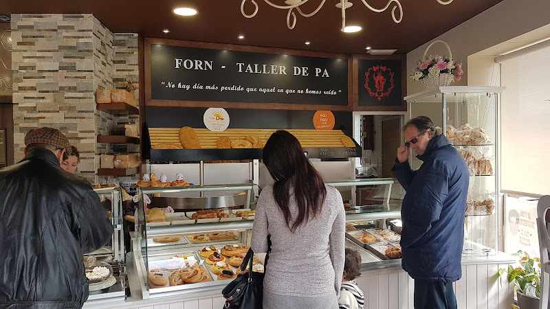 Fotografia tomada fuera de Horno Daniel Sánchez Faubel - Panadería en Llíria, Valencia