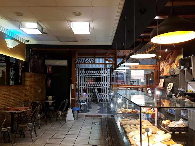 Fotografia tomada fuera de Cafetería-El Poblet de Xàtiva - cafeterías en Xàtiva, Valencia