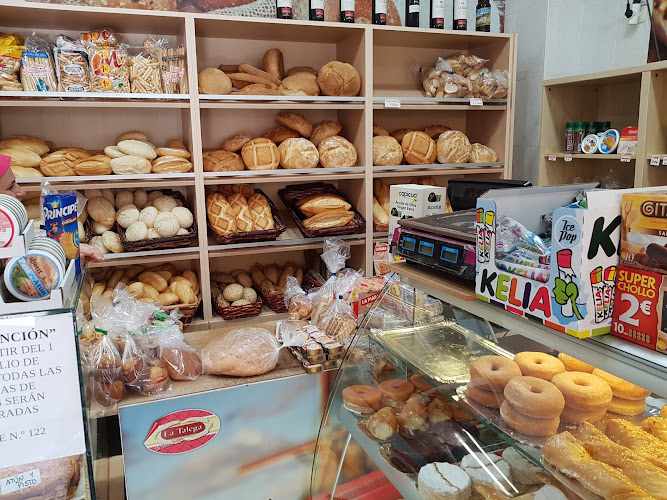 Fotografia tomada fuera de Panadería La Talega - Panadería en Málaga, Málaga