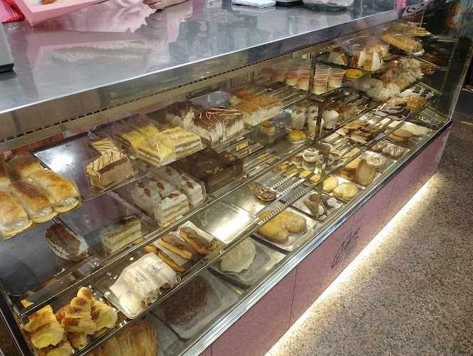 Fotografia tomada fuera de Confitería Cordero - Pastelería en Utrera, Sevilla