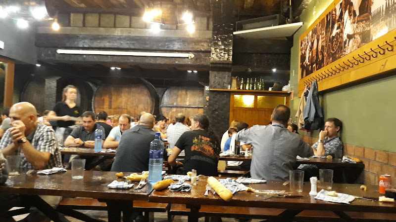 Fotografia tomada fuera de Geltoki Postres - Pastelería en Usabal, Guipúzcoa