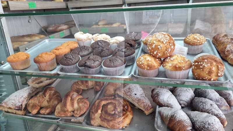 Fotografia tomada fuera de Panadería Confitería Hnos.Díaz - Panadería en Hellín, Albacete