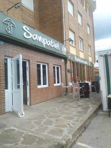 Fotografia tomada fuera de Hostal Sanpatiel Valderredible - hoteles en Polientes, Cantabria