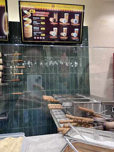 Fotografia tomada fuera de Lumier's Chimney Cake - Dessert shop en Madrid, Madrid