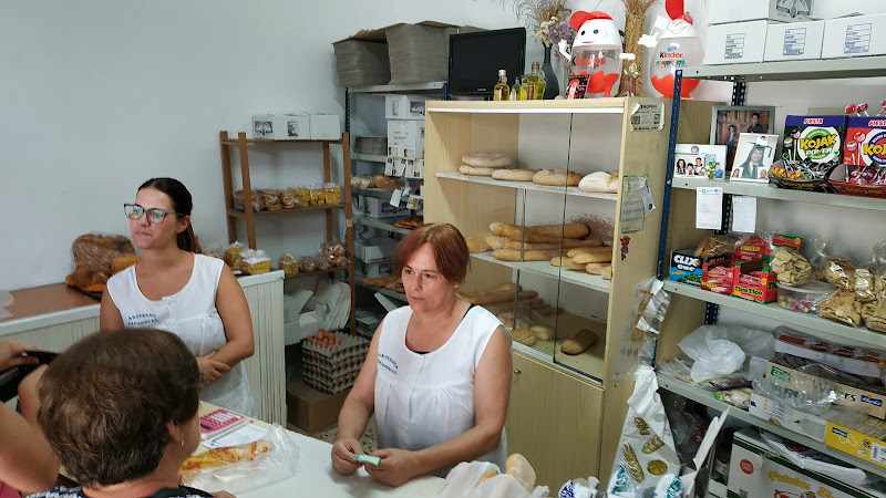 Fotografia tomada fuera de Artesania panadera s.l - Bakery en Pozo Alcón, Jaén