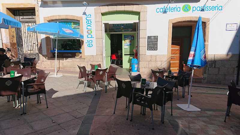 Fotografia tomada fuera de Els porxens cafeteria - pasteleria - Cafetería en Pedreguer, Alicante