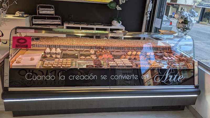 Fotografia tomada fuera de Pasteleria Capricho Ontinyent - Pastelería en Ontinyent, Valencia