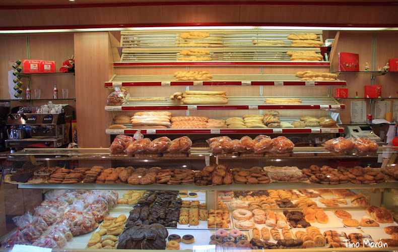 Fotografia tomada fuera de Panadería El Obrador - Panadería en Villaviciosa de Odón, Madrid