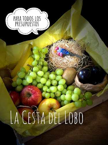 Fotografia tomada fuera de La Cesta del Lobo - Supermercado en Villaseca de Laciana, León