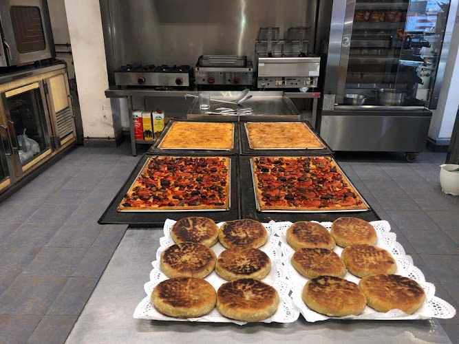 Fotografia tomada fuera de Conde Pastelería Comida Para Llevar - Pastelería en Villajoyosa, Alicante