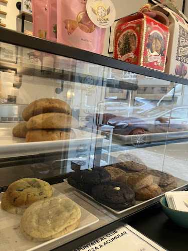 Fotografia tomada fuera de Cookie Karma - cafeterías en Madrid, Madrid