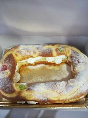 Fotografia tomada fuera de Pastelería la Artesa - Pastelería en Zaragoza, Zaragoza