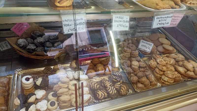 Fotografia tomada fuera de Pastelería Sayoa - Pastelería en Zaragoza, Zaragoza