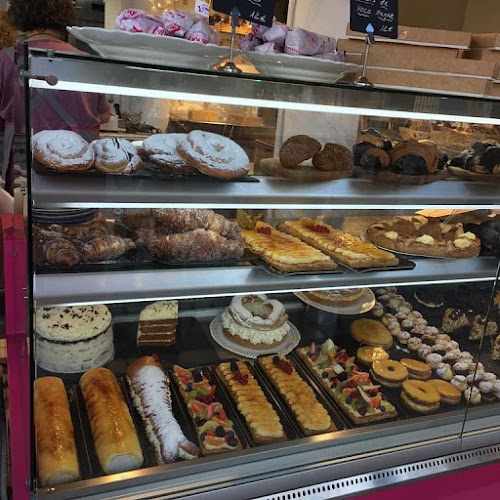 Fotografia tomada fuera de Kinkakau Pastisseria - Pastelería en Vilanova i la Geltrú, Barcelona