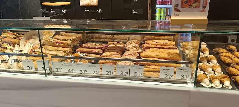 Fotografia tomada fuera de 365 Obrador - cafeterías en Vilanova i la Geltrú, Barcelona