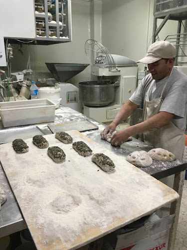 Fotografia tomada fuera de Panadería Horno del Progreso - Panadería en Granada, Granada