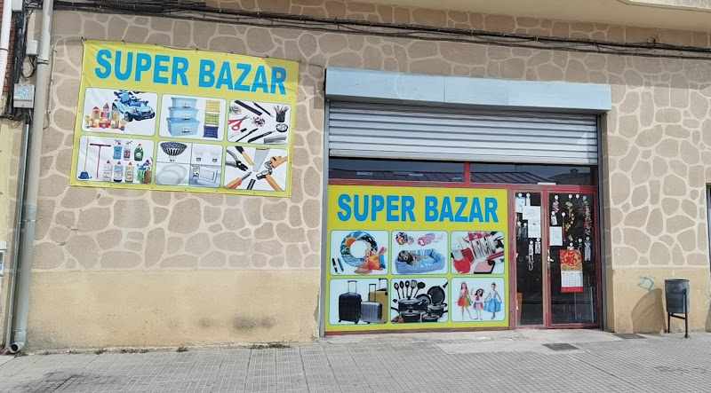 Fotografia tomada fuera de Súper Bazar - Bazar en Roa, Burgos