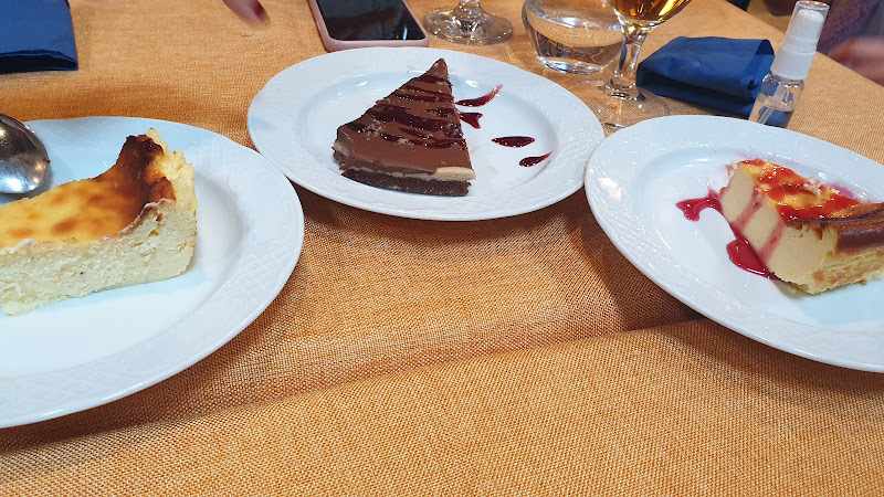 Fotografia tomada fuera de EL FOGON DE VALENTINA - restaurantes en Navas de Riofrío, Segovia