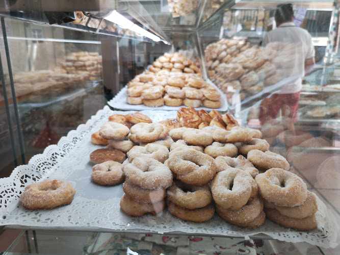 Fotografia tomada fuera de Horno Pastelería El Ensanche - Forn de pa en Manises, Valencia